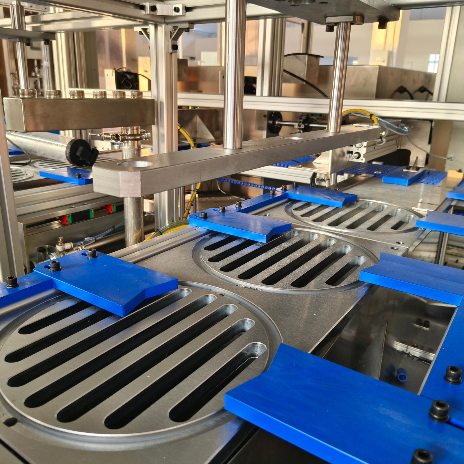 Semi-Automatic Deep Groove Ball Bearing Assembly Line - Image 3
