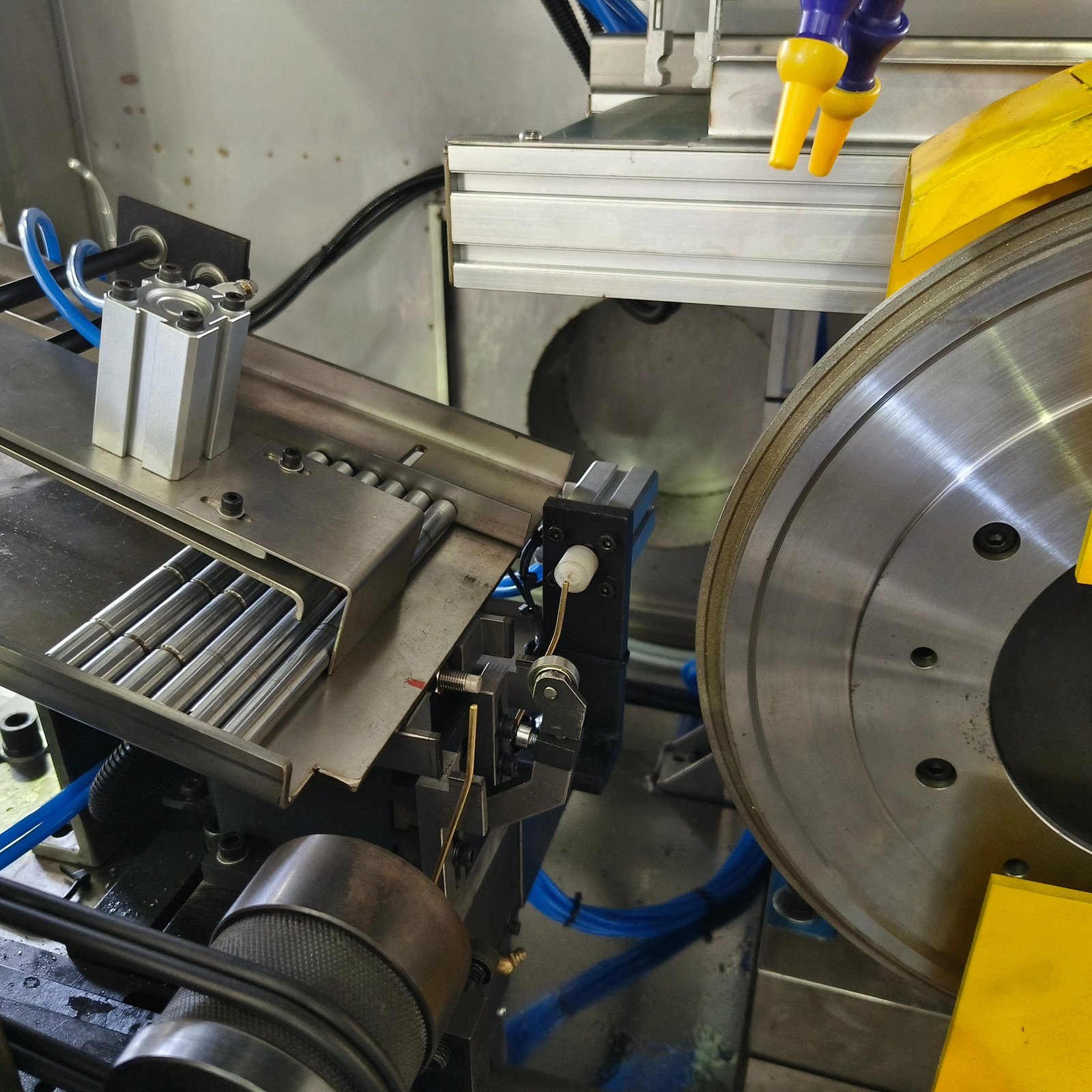 Automatic Water Pump Bearing Mandrel Double Station End Face Grinding Machine - Image 2