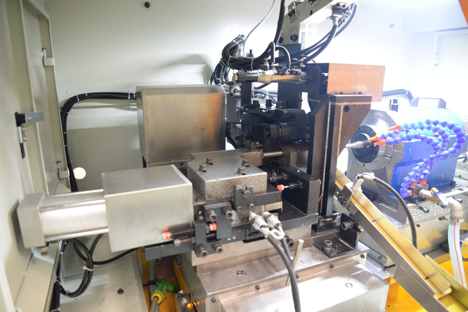 Fully automatic mechanical tappet large and small end grinding machine - Image 5