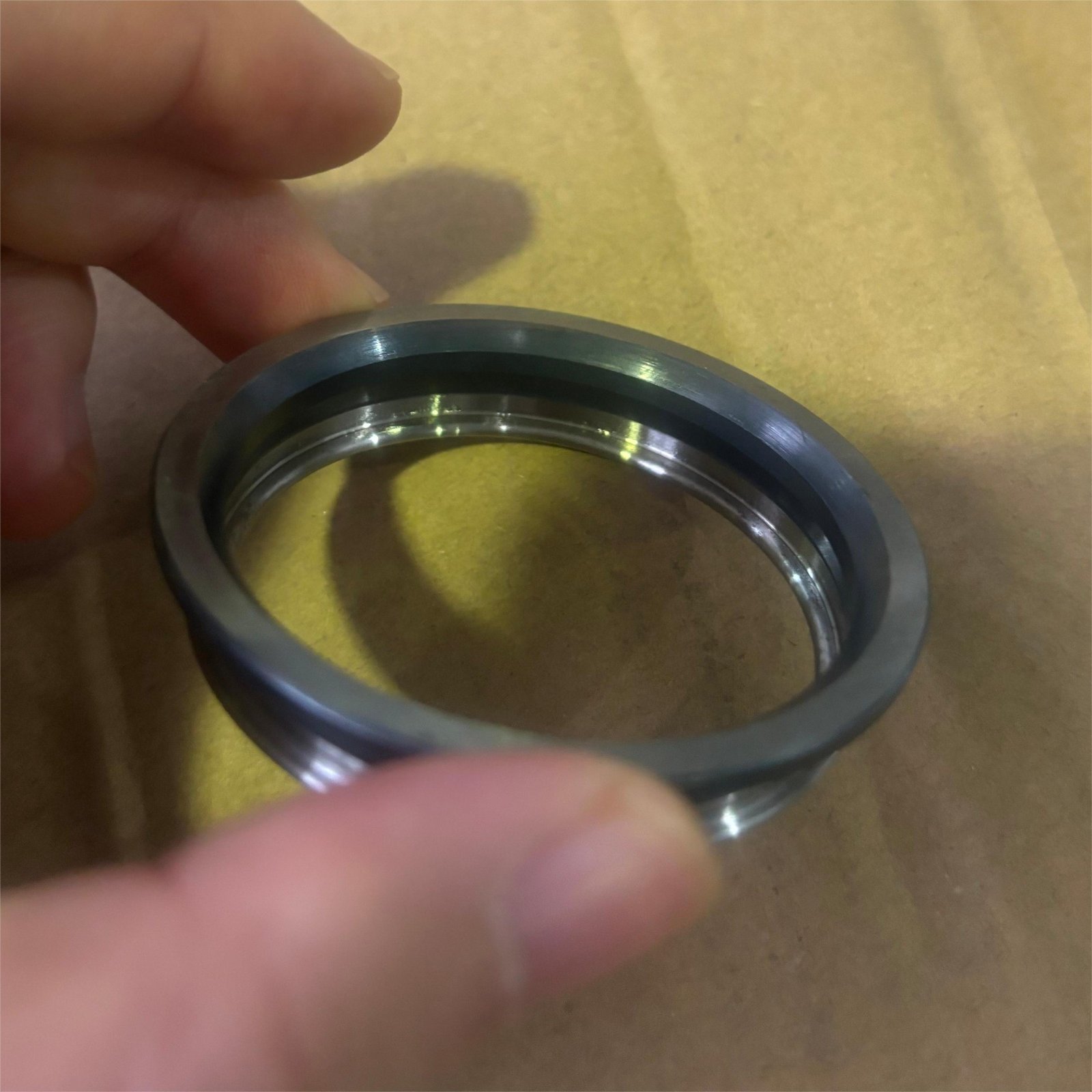 Fully automatic ring cup bore grinder