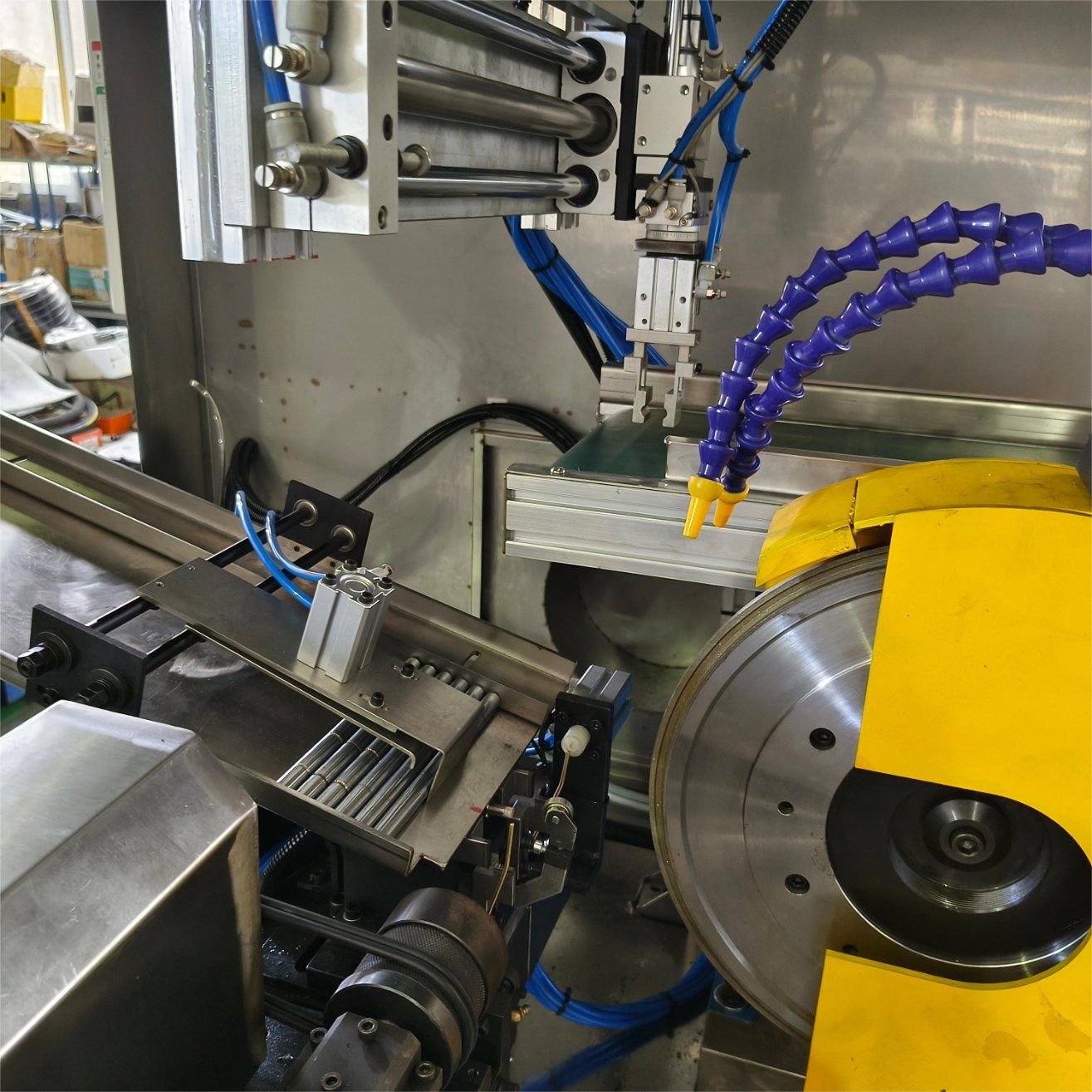 Automatic Textile Machinery Bearing Spindle End Face Chamfering Grinder Machine - Image 5